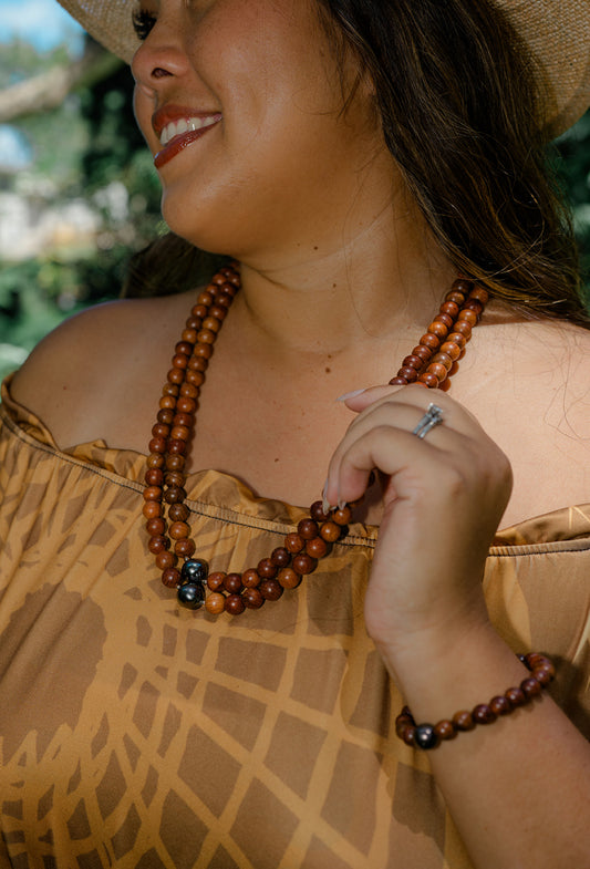 Tahitian Pearl Bracelet w/Sandalwood